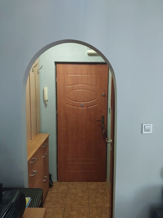 Kawalerka 20 m² . Po remoncie.  Umeblowane do wprowadzenia. - Więcej