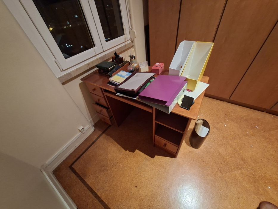 Secretária em madeira