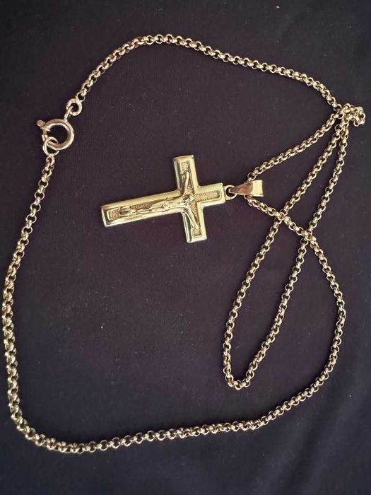 Corrente e Crucifixo – Ouro 18k (14.1g)
