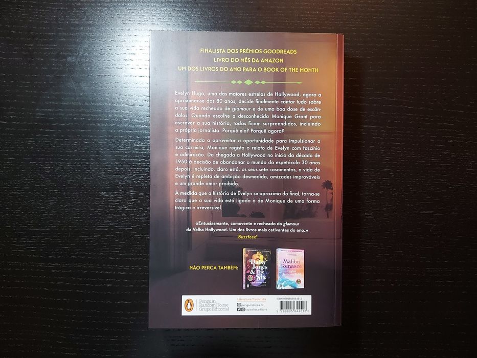Livro "Os Sete Maridos de Evelyn Hugo"