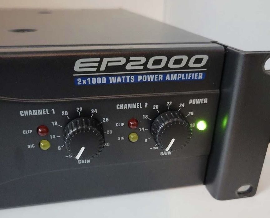 Behringer Europower EP4000 - 2 Amplificadores