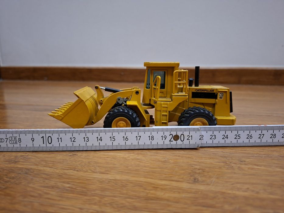Model NZG 237 Caterpillar 966D 1:50