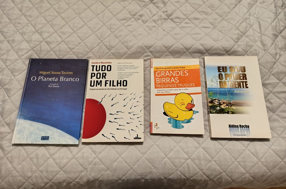 Vários livros em bom estado