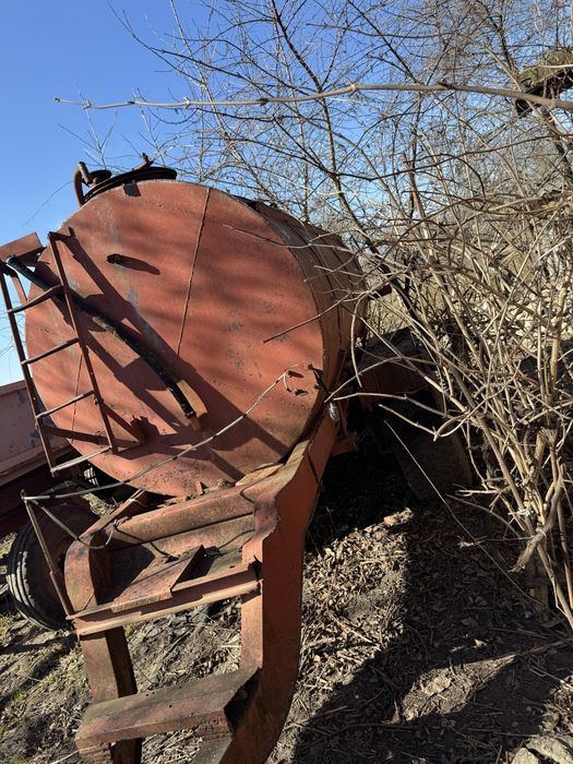 Продається бочка 6-7 тон