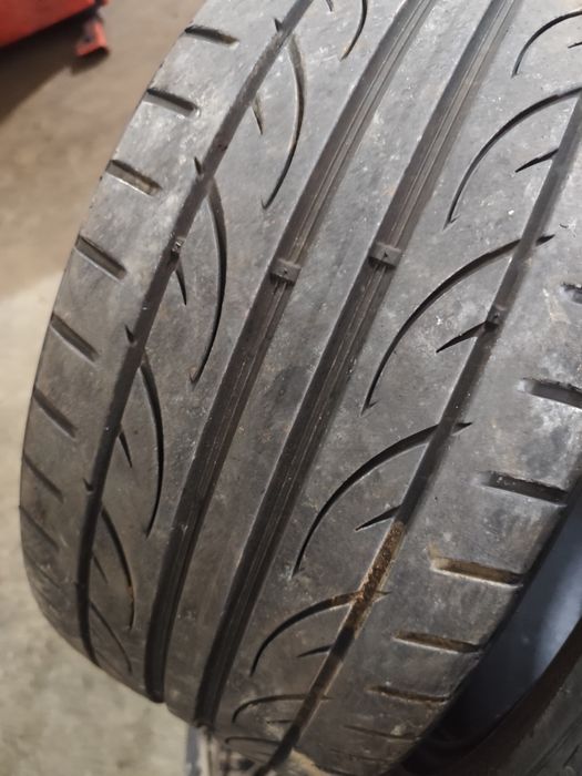 Pneus 215/35r18 Hankook V12 Ocasião