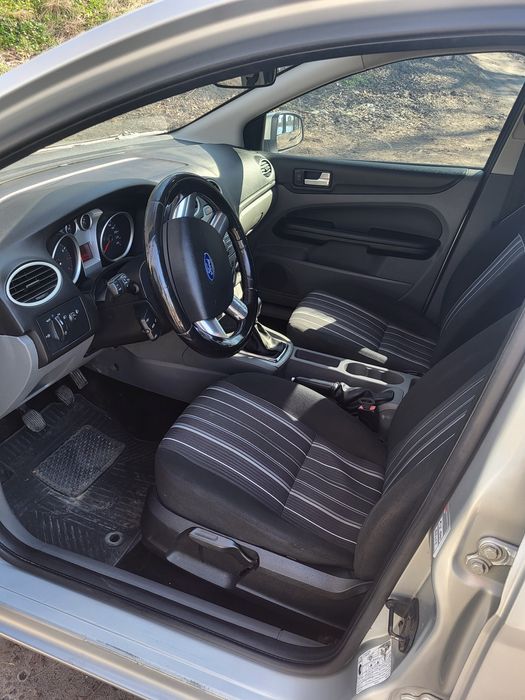 Аренда авто Форд Фокус  1.6 газ/бензин