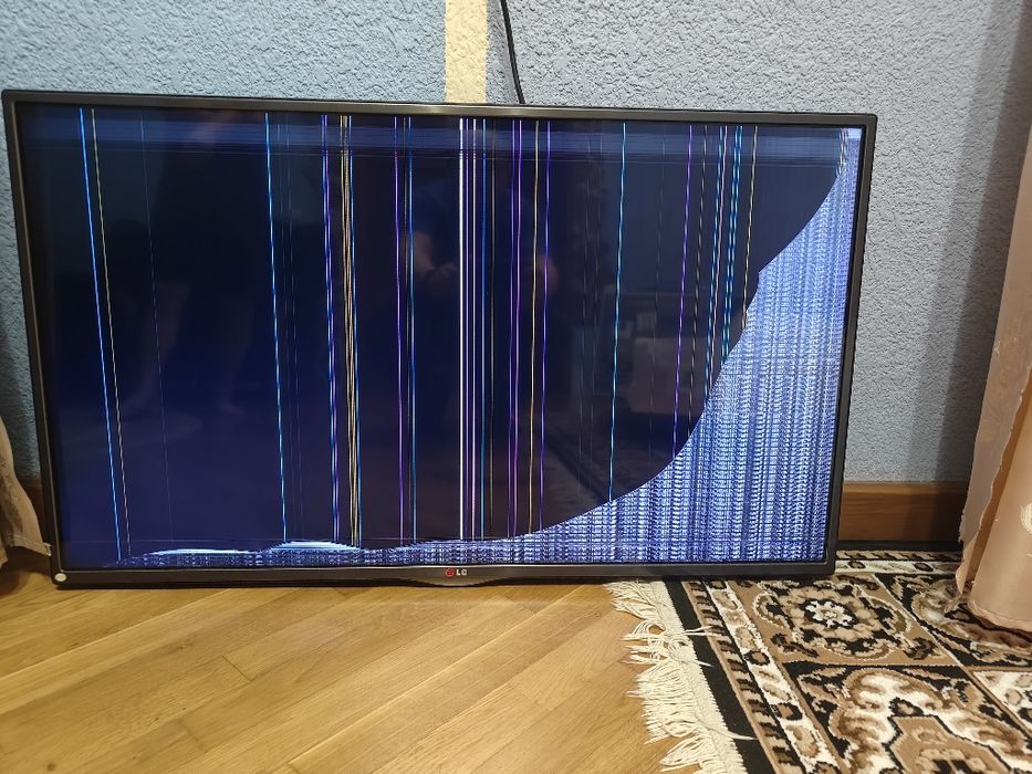 Продам Smart TV LG 42LA620V