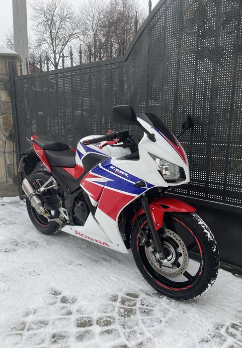 Honda cbr300r 2015 year
