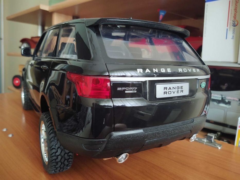 karoseria Nowa Kompletna Range Rover Evoque 1:10 MST CFX