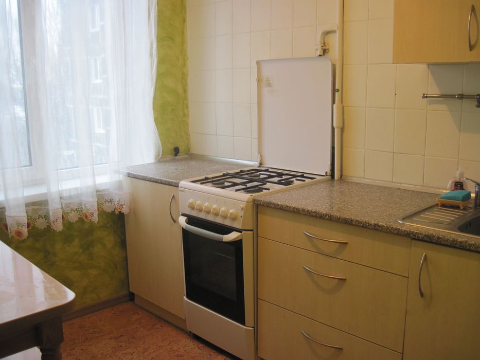 Продам газову плиту+ кухня+ витяжка+ мийка