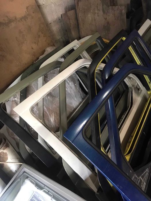 Двери передние Фольксваген Т-4 ( в ассортименте)