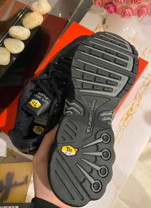 Nike Air max plus III Czarny Nowy z pudełkiem R.38