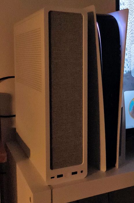 PC Gaming ITX Ultra Compacto - RTX 4060 | i5 14400F | Design Premium