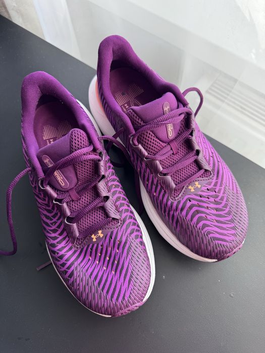 Infinite Pro do biegania r.39 Under Armour