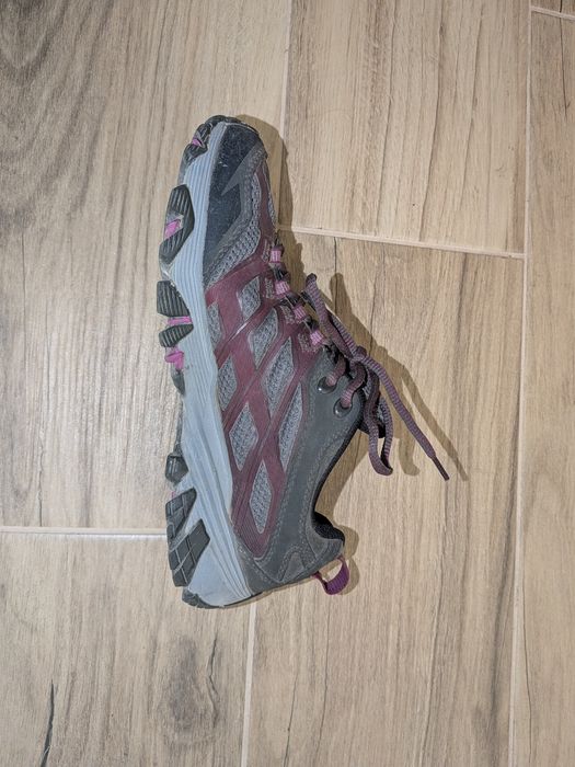 Жіночі кросівки Merrell