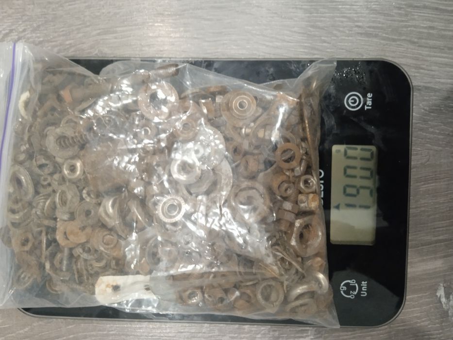 Інструменти ,болти шурупи