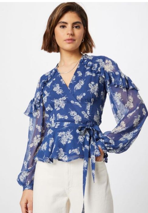 Розкішна блуза з баскою на запах від Ralph Lauren