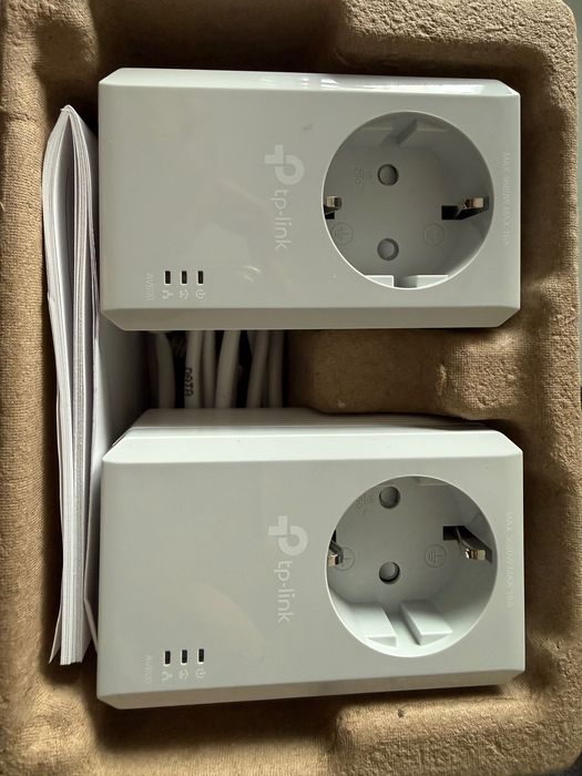 TP-Link AV600 Powerline Starter Kit TL-PA4010P com tomada integrada