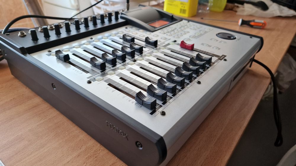 Fostex VF160ex Digital Multitracker Mesa Mistura  Digital 16 pistas