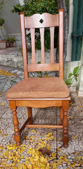 Cadeiras em carvalho maciço