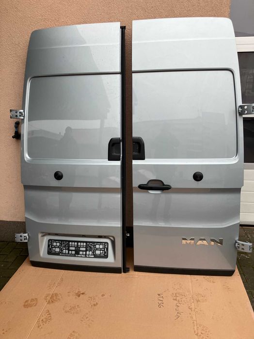 Drzwi tył kpl Skrzydełka tył VW Volkswagen 7C0 Crafter II Man Tge 17-