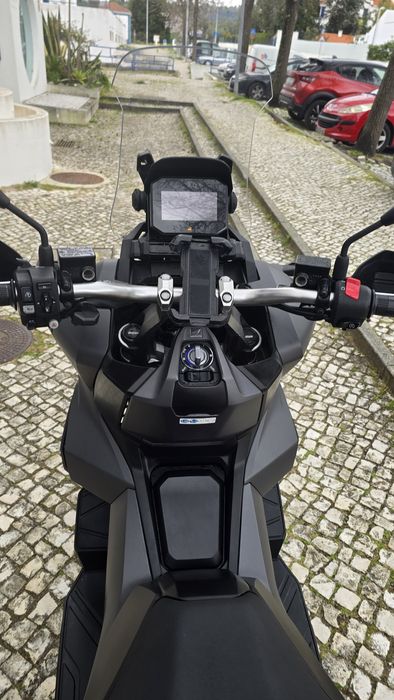 Honda ADV 350 como nova