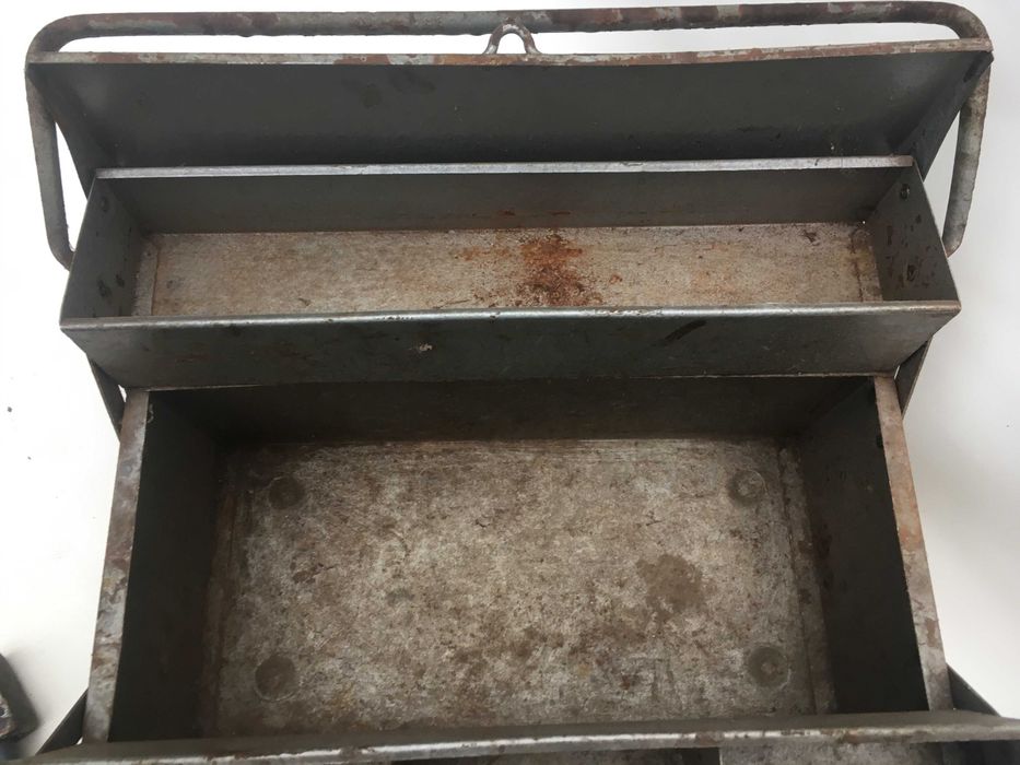 Металевий ящик для інструментів СРСР.