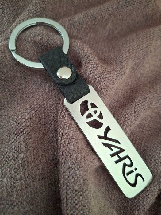 Toyota Yaris Брелок для авто