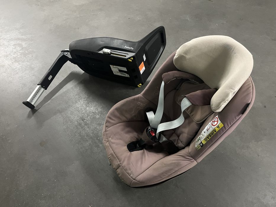 Cadeira e isofix Bebé Confort 2 Way Fix