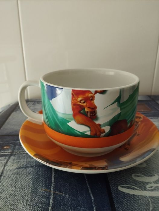 Conjunto de pequeno almoço novo