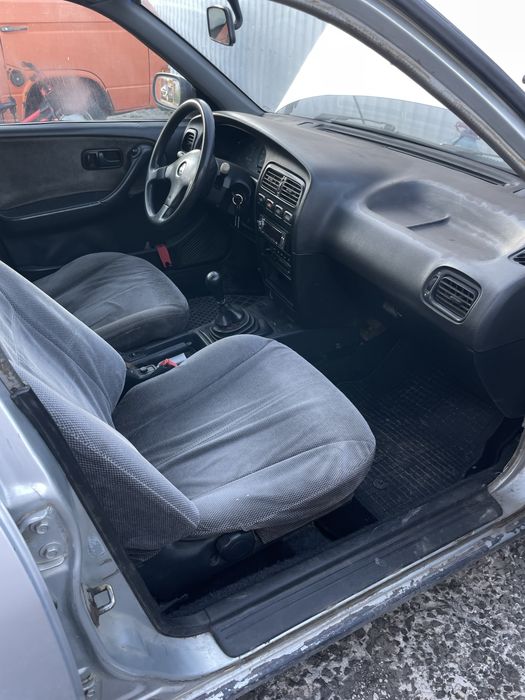 Nissan Primera p10