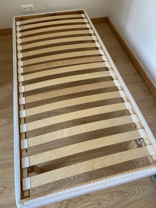 Sommier LYNGÖR solteiro