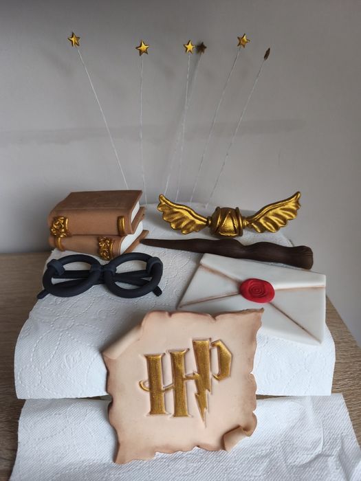 Zestaw figurek Harry Potter z masy cukrowej na tort