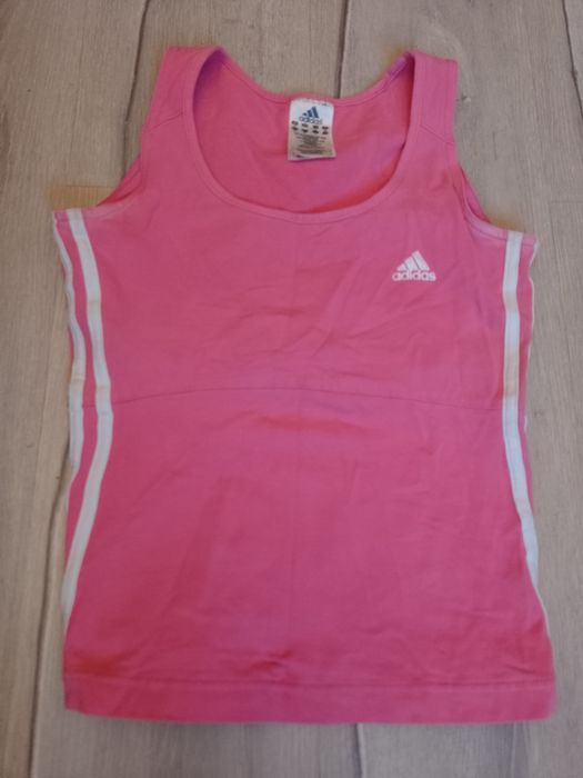 Sprzedam koszulkę damską firmy Adidas rozmiar S.