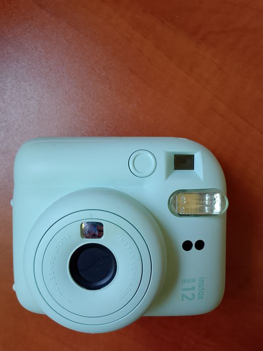 Instax  12 mini aparat