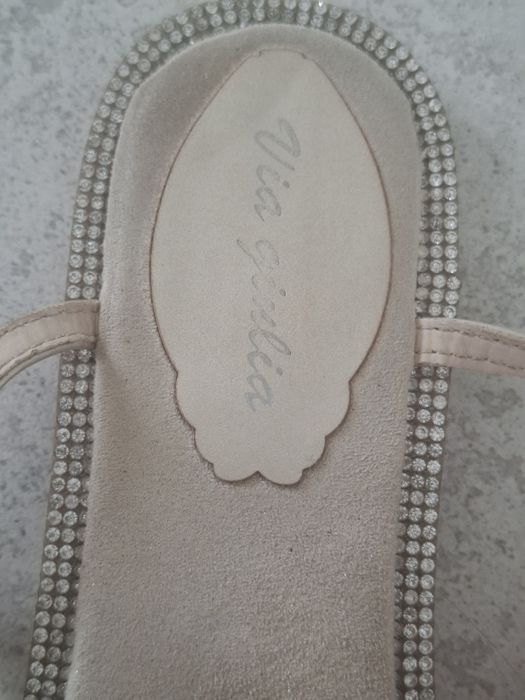 Japonki beżowe rozm. 38