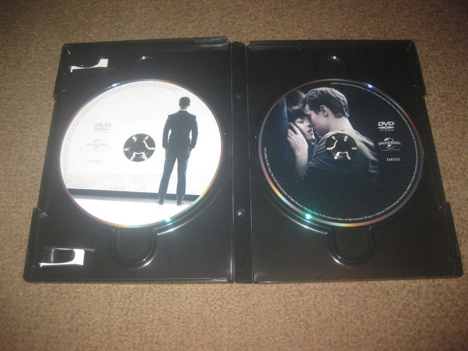 Fifty Shades of Grey: Special Edition with 2 DVDs/Slidepack!64739411545474124