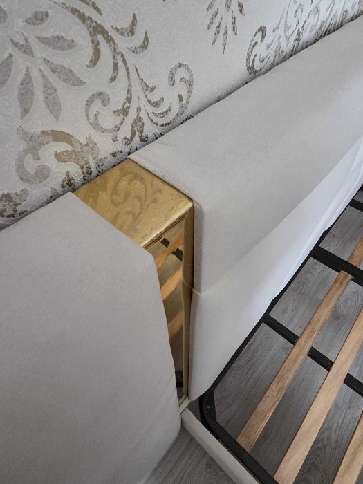 Vende-se Cama king size 180x200cm com cabeceira