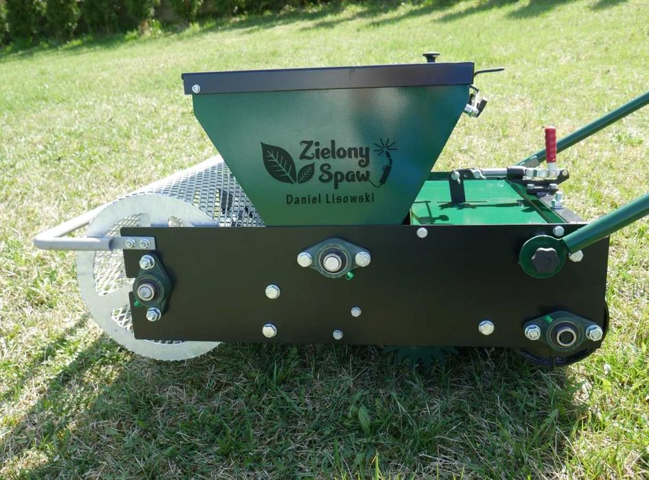 Wypożyczalnia Profesionalny Sie⁮wnik do trawy z walcem 4 w 1 Wynajem