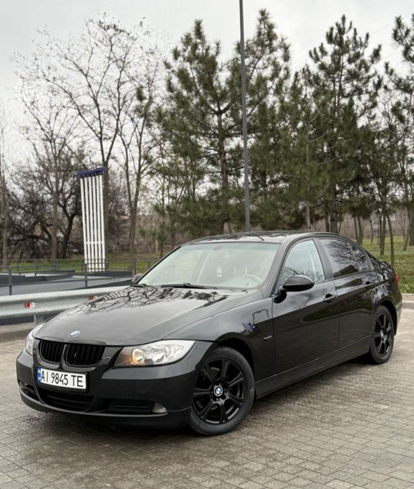 Совсем другая Тётя