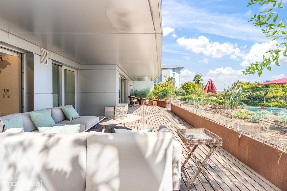 Apartamento T2 com jardim, Cascais