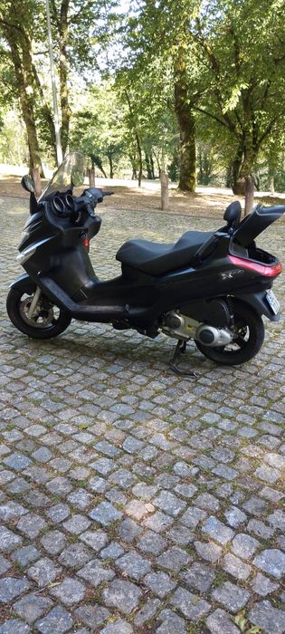 Maxi scooter Piaggio Xevo 125
