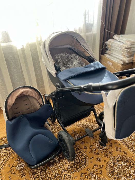 Продам коляску Anex m/tape