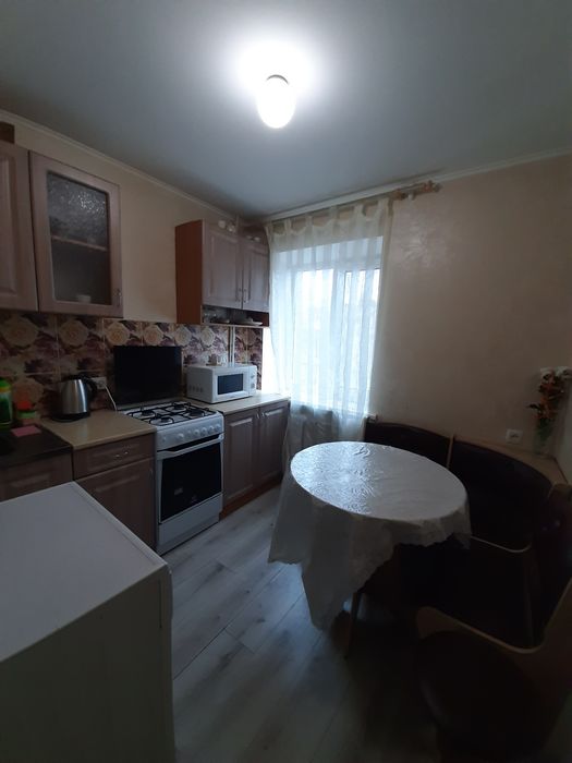 Подобово квартира з ремонтом від власника в м.Коростень Житомирської