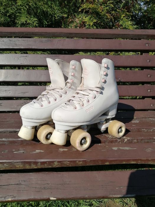 witam sprzedam wrotki roz 36