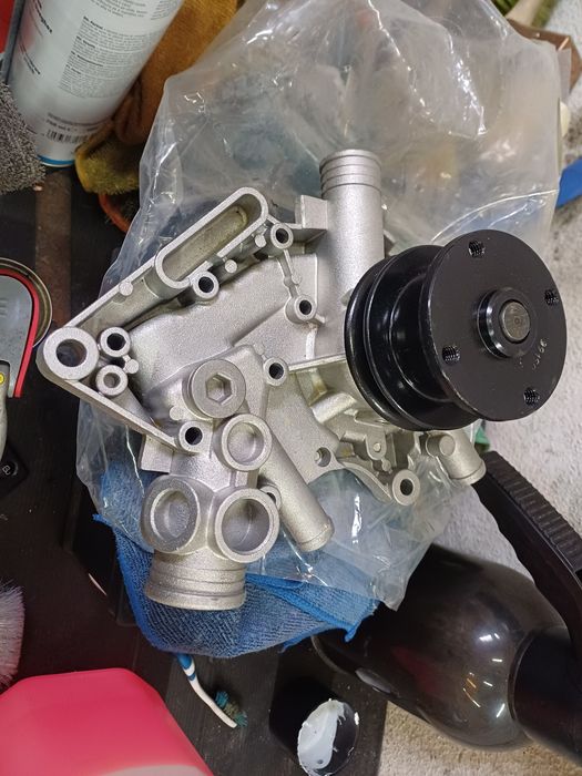 Bomba de agua Renault 4