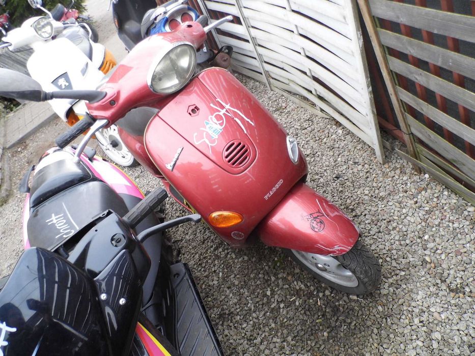 PIAGGIO VESPA ET4 1998 ROK  silnik czesci lampa lagi czasza licznik