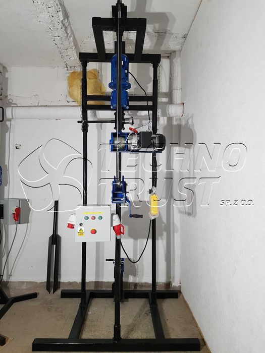 Wiertnica do studni 210 zestaw na 30,5m. Transport Polska