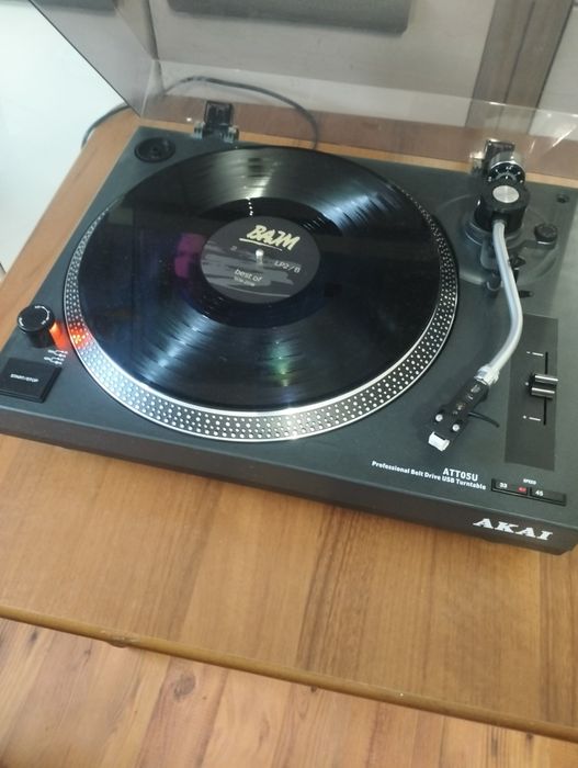 Gramofon AKAI TTA-05USB