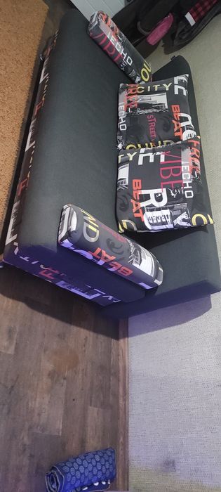 Диван раскладной, тахта